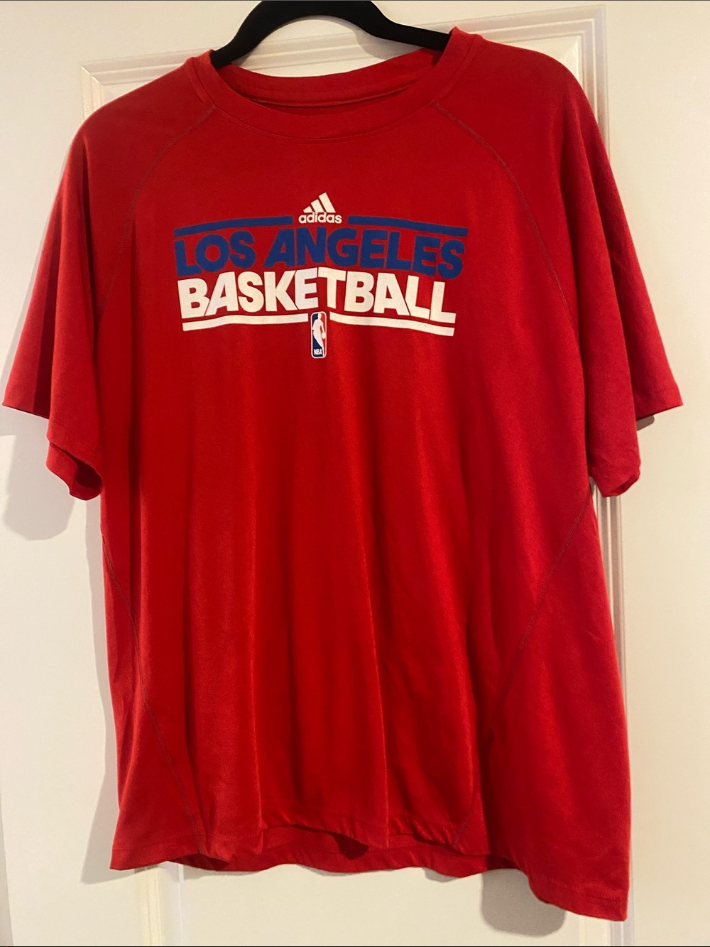 Adidas L LA basketball tshirt